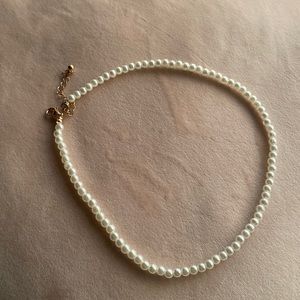 Hand made pearl necklace
